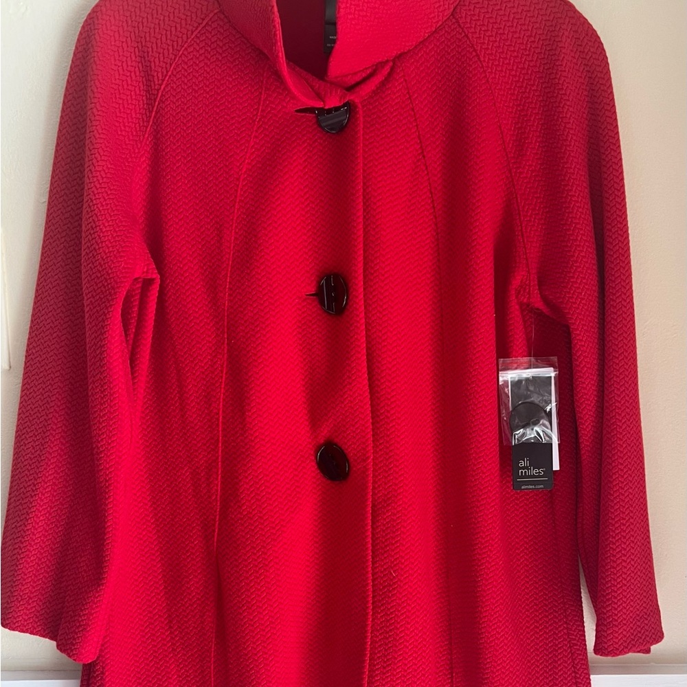 Ali Miles Red Cape with Sophisticated Collar